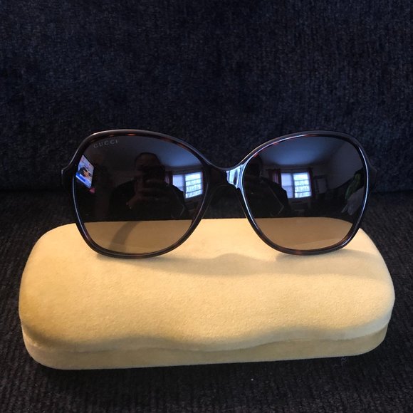 WOMEN GUCCI 61MM BUTTERFLY SUNGLASSES (NWOT) GUCCI WOMAN RECYCLED BUTTERFLY SUNGLASSES - Planet Bardot main image 3